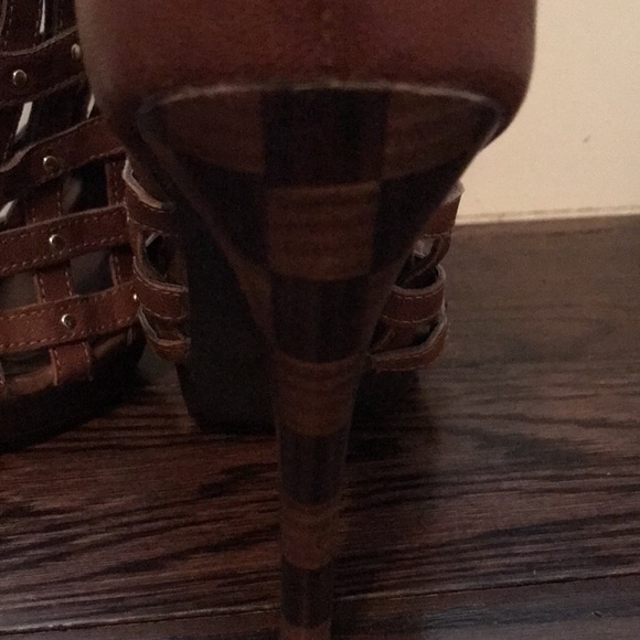 👠 Baby Phat Gorgeous Brown Studded Heels WH05 - Picture 4 of 4